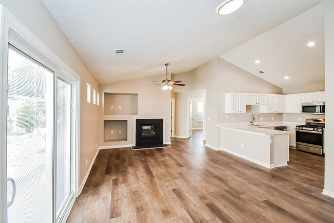 Photo - 109 Silver Ridge Dr