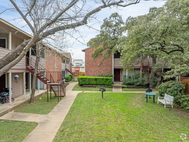 Cherry Creek Crossing Apartments