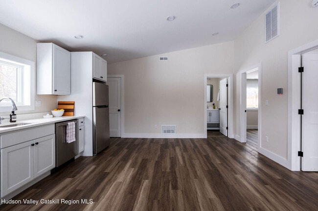 Photo - 3004 W Church St