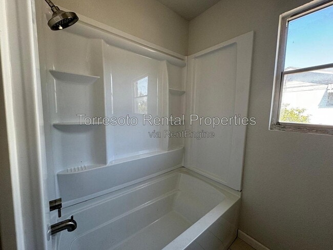 Photo - 152 Shadwell Dr Unit D