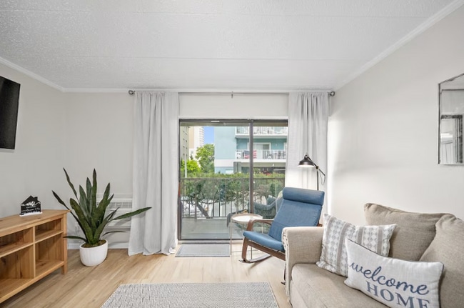 Photo - 16 51st St Unidad 108