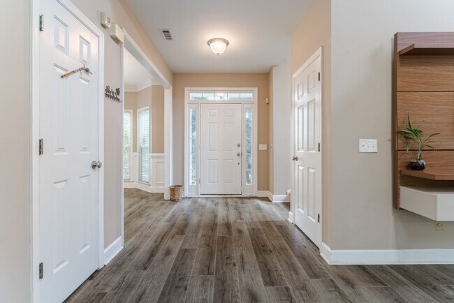 Photo - 5505 Kennemore Dr
