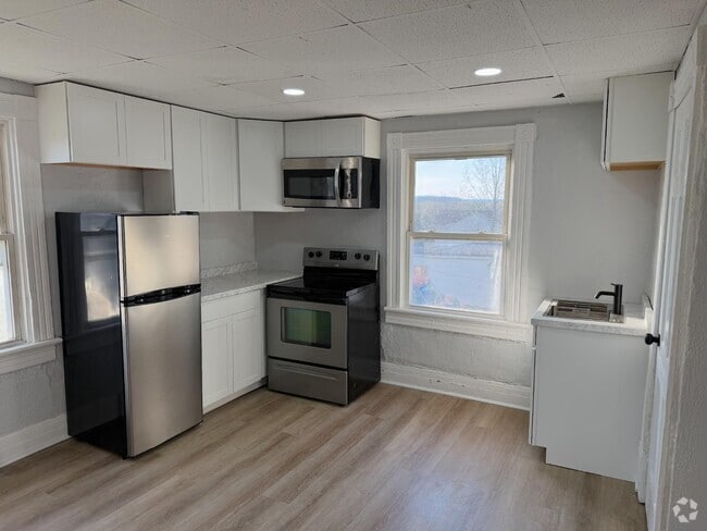 Building Photo - 1009 4th St Rental