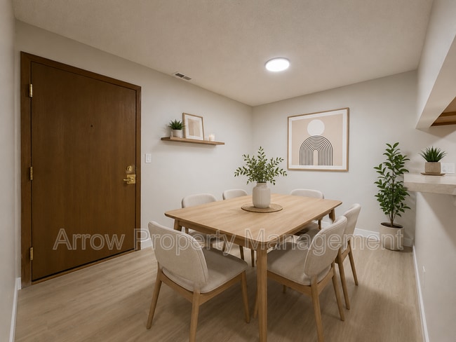 2380 N 44th St Unit 8