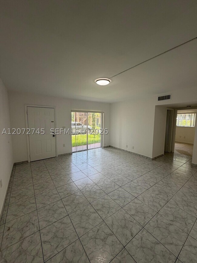 Photo - 1290 NE 119th St Unit 2A