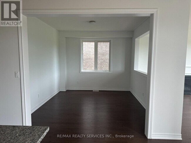 Photo - 136 Thicketwood Ave