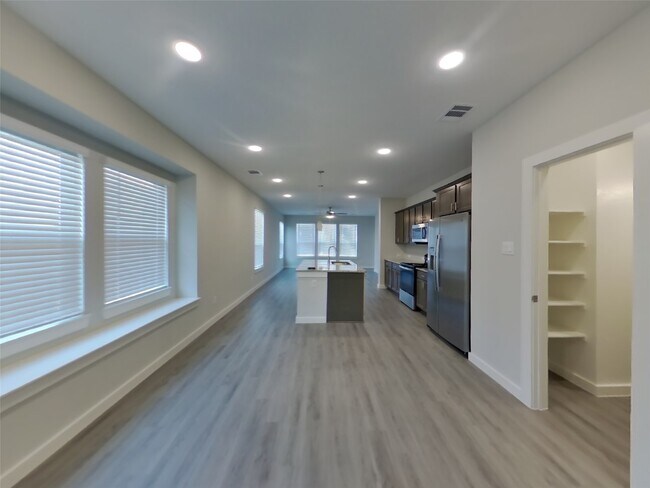 Photo - 2407 Foster Hl Rd