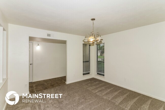 Photo - 16814 Macleish Dr