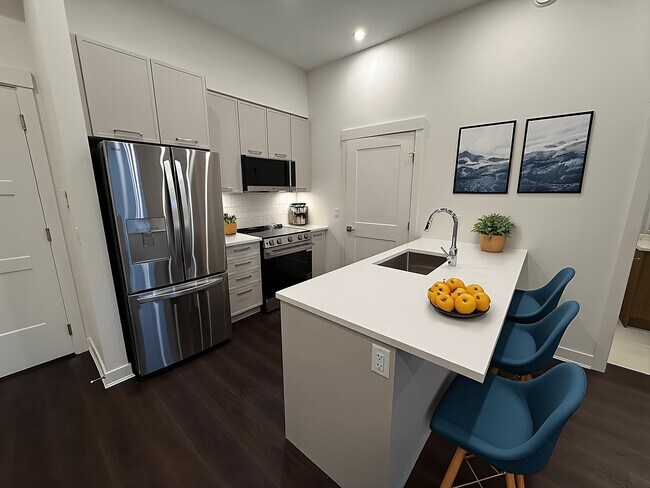 Photo - 5382-200 200 St