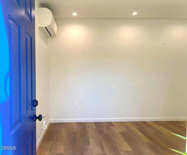 Photo - 3332 Thorpe Ave