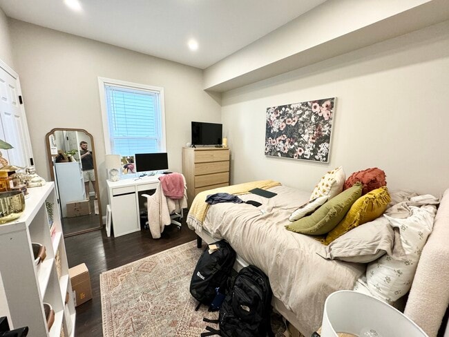 Photo - 777 Columbia Rd