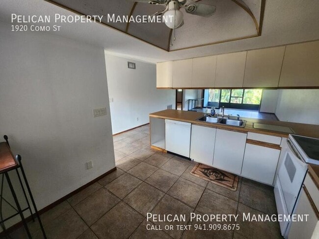 Photo - 1920 Como St