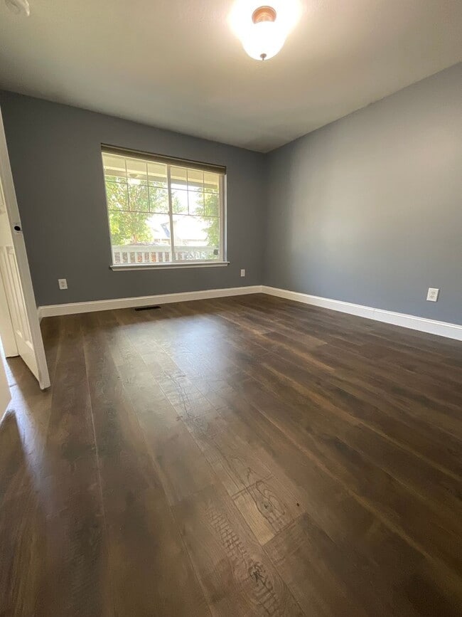 Photo - Beautiful 3 BR/2.5 BA Home with Bonus Room
