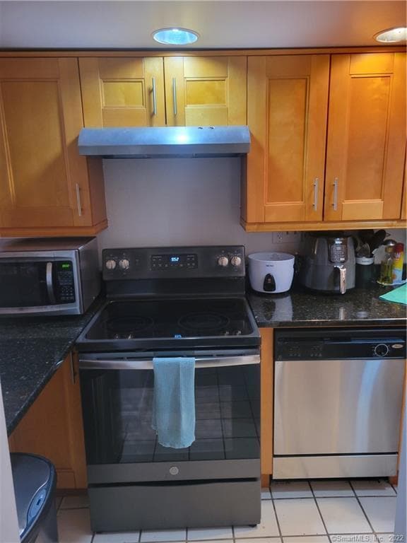 Photo - 60 Strawberry Hill Ave Unidad 1218