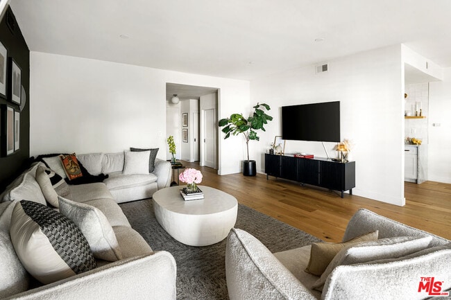 Photo - 651 Wilcox Ave Unit 3C