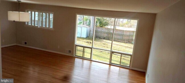 Photo - 9820 Inglemere Dr