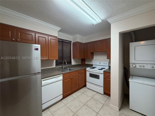Photo - 6195 NW 186th St Unit 114