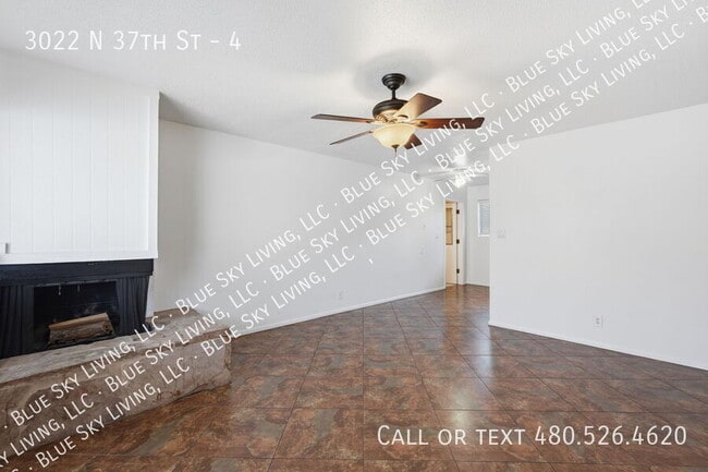 Photo - 3022 N 37th St Unit 4