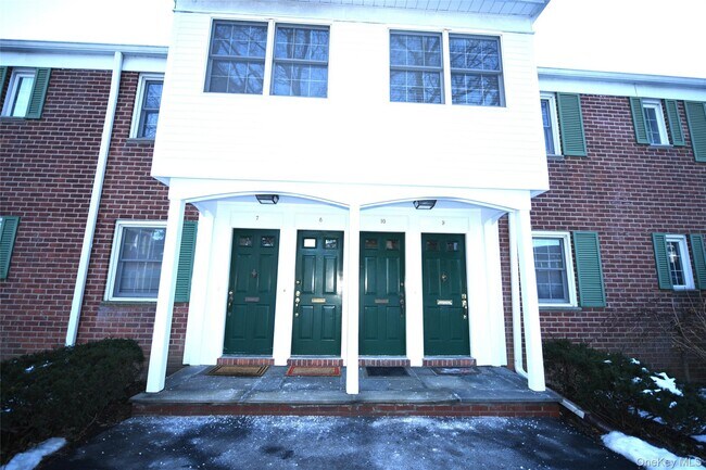 Photo - 590 Bedford Rd Unidad 7