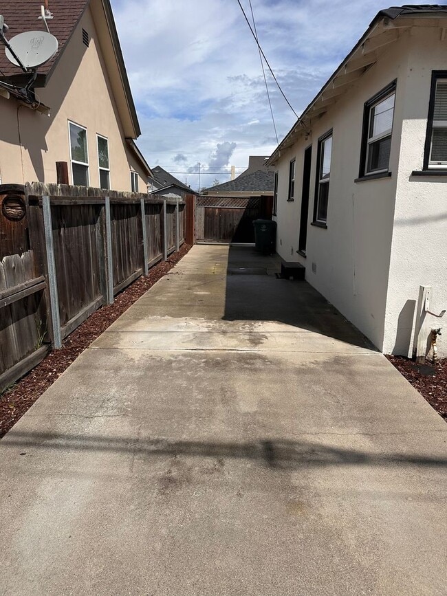 Photo - Cute Monterey Home