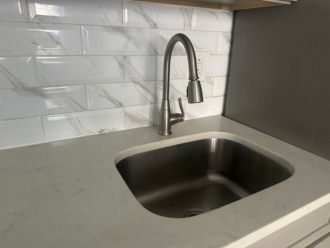 Photo - 265 Beech St Unidad 4