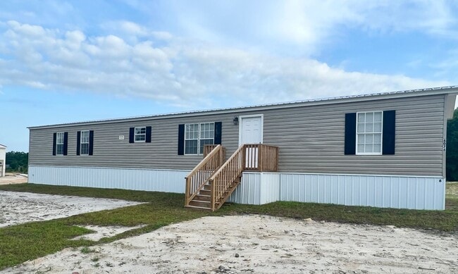 Building Photo - Move in ready!! 2BD/2BA spacious mobile home!