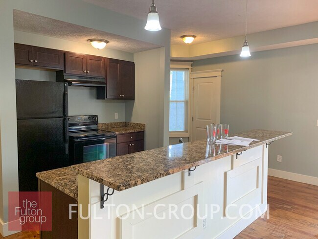 Photo - 851 Watson St SW Unit 2