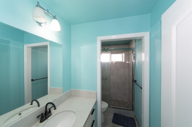 Photo - 933 18th Ave