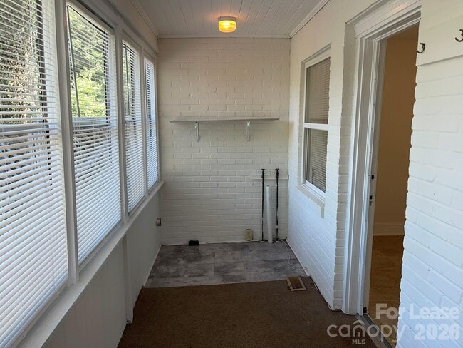 Photo - 1308 S Kings Dr