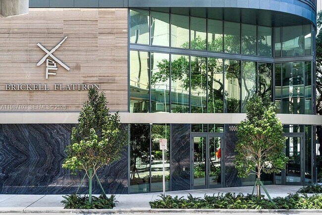 Building Photo - 1000 Brickell Plaza Unit 2214