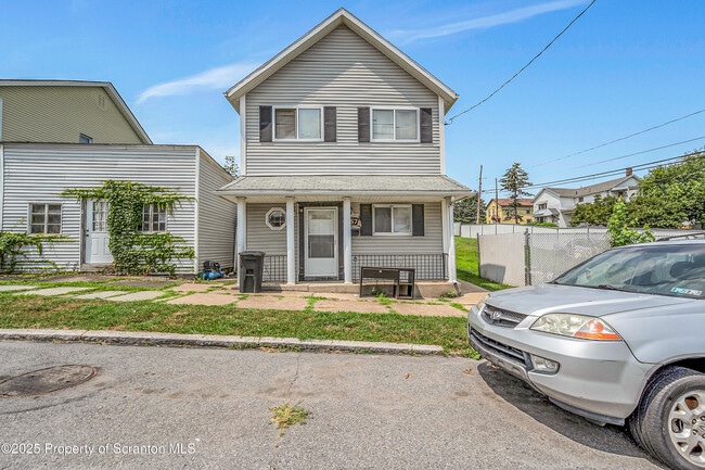 Building Photo - 367 N Bromley Ave Rental