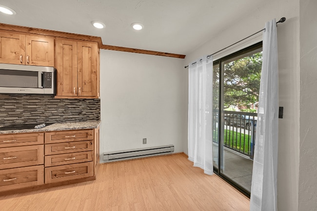 Building Photo - 1934 18th St Unit 11 Rental