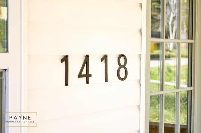 Photo - 1418 Branch St