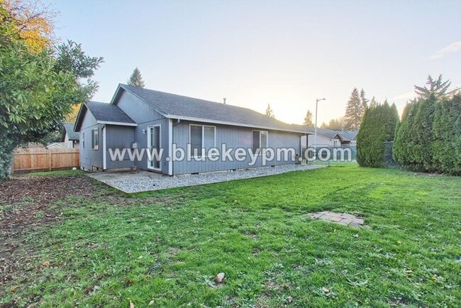 Photo - 3 Bed, 2 Bath Home in a Culdesac Near St. James Road and NE 54th Street