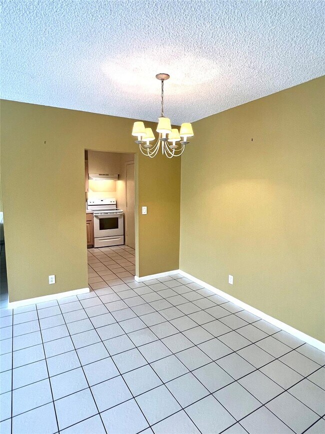 Photo - 2221 NE 68th St Unit 929