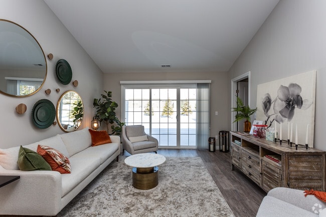 2BR, 2BA - 1150 SF