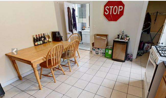Photo - 10 Saunders St Condo