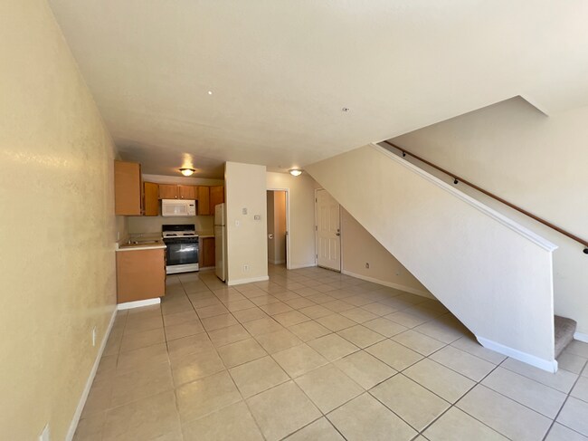 Photo - Marin St, 2731-2735 Unit 2733