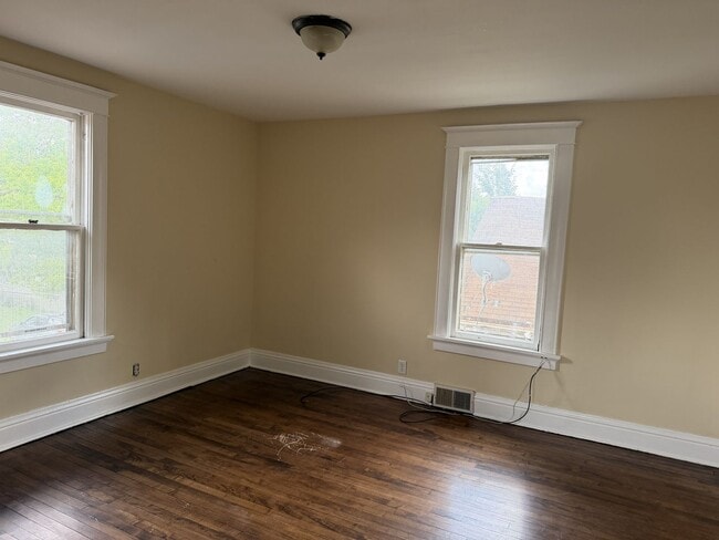 Photo - 2925-2929 W Greenfield Ave Unidad 5929A W Greenfield Ave