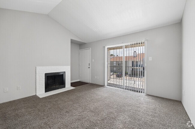 E 2BR, 2BA - 1,040SF - Living Room