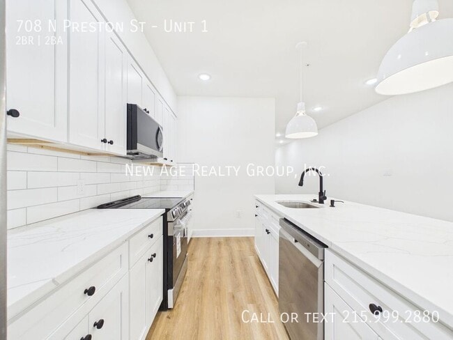 Photo - 708 N Preston St Unidad 1