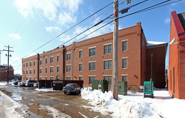 Photo - Jefferson Avenue Apartments