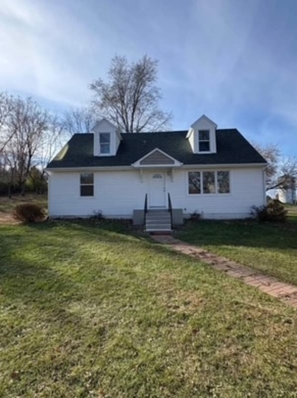 Building Photo - 7119 S Solon Rd