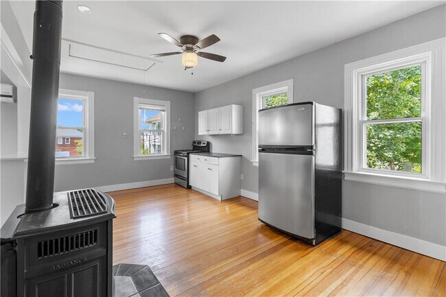 Photo - 291 Maple Ave Unit 2