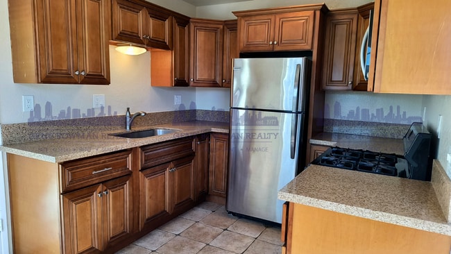 Photo - 777 Cypress Ave