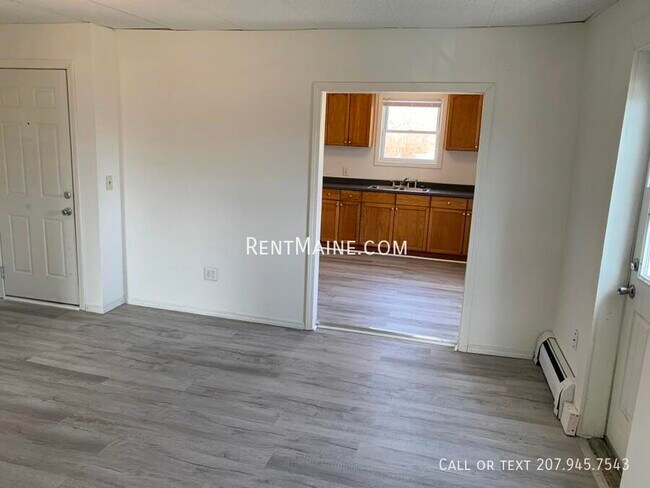 8 Commercial St Unit 3