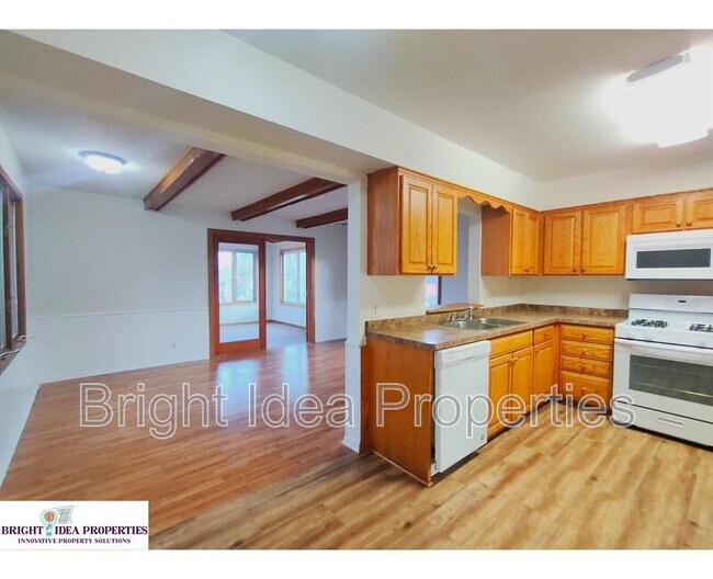 Photo - 4818 Hampshire Ave N