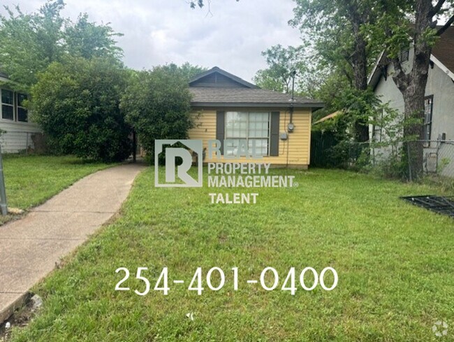 Building Photo - NOW AVAILABLE 3 Bedroom, 2 Bathroom Home f...