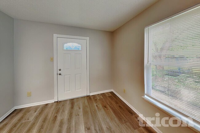 Photo - 3251 Capsella Ln