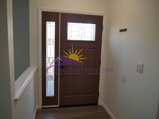 Photo - 1646 Hedland Pl
